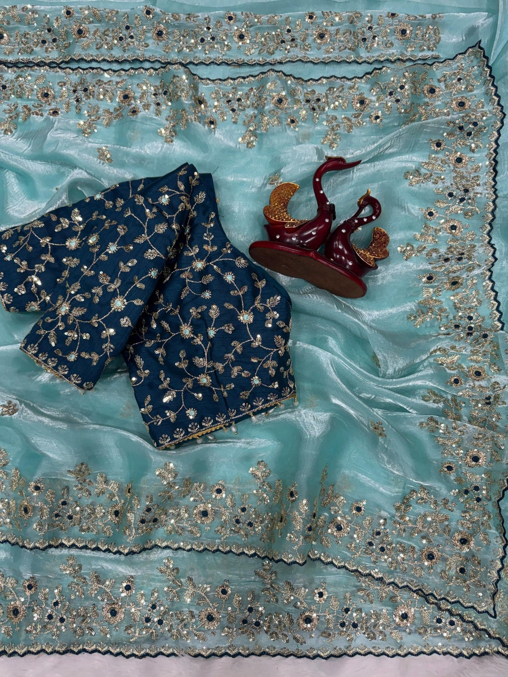 Khassveshh fandyy stain saree with blouse