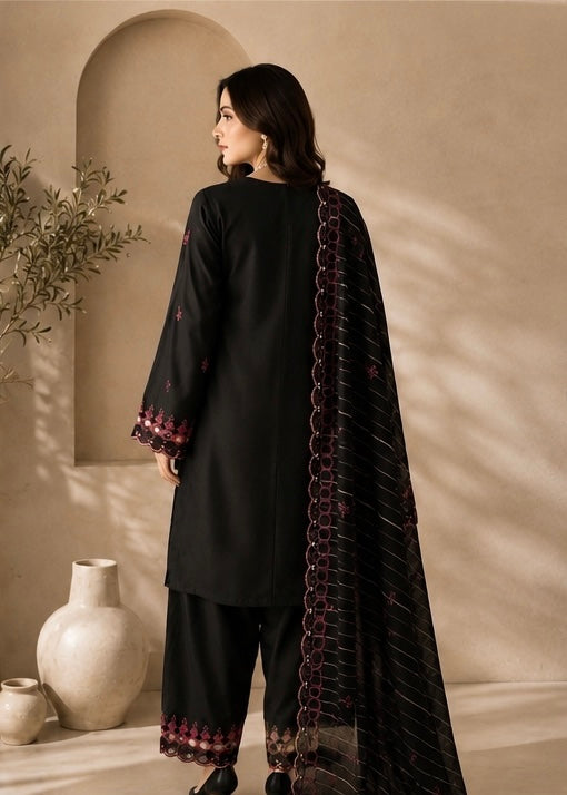 Farshi Embroidered Suit Set